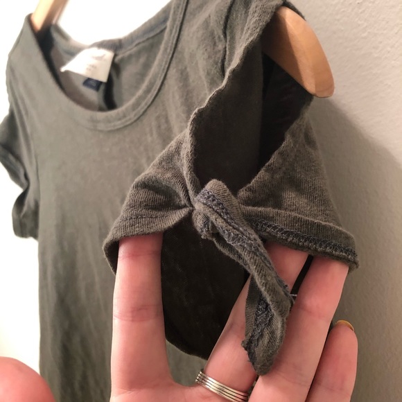 Olive green casual summer top - Picture 3 of 3